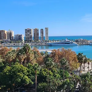 Penthouse With Solarium In The Center Of Malaga-atico Con Solarium En El Centro De Apartamento Málaga